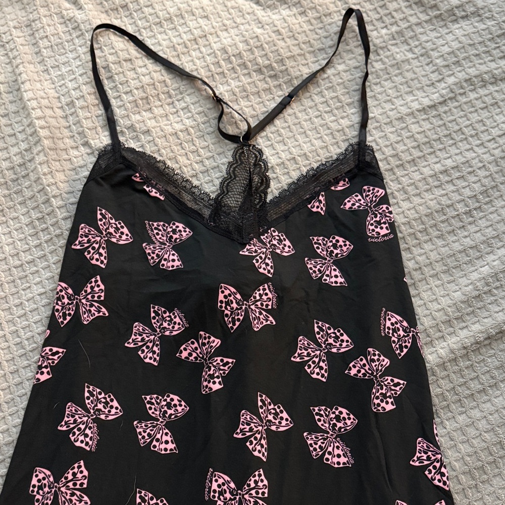 Heavenly by Victoria’s Secret Black Slip Dress with Pink Bow Pattern - NWOT - M - Picture 2 of 8